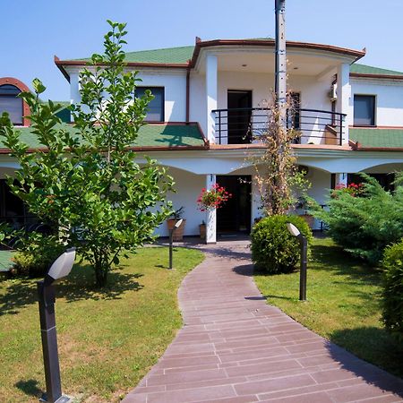 Guest House Panorama Aqualux With Free Parking نوفي ساد المظهر الخارجي الصورة