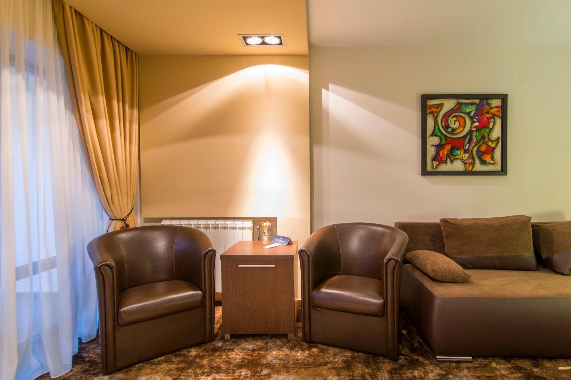 Guest House Panorama Aqualux With Free Parking نوفي ساد الغرفة الصورة