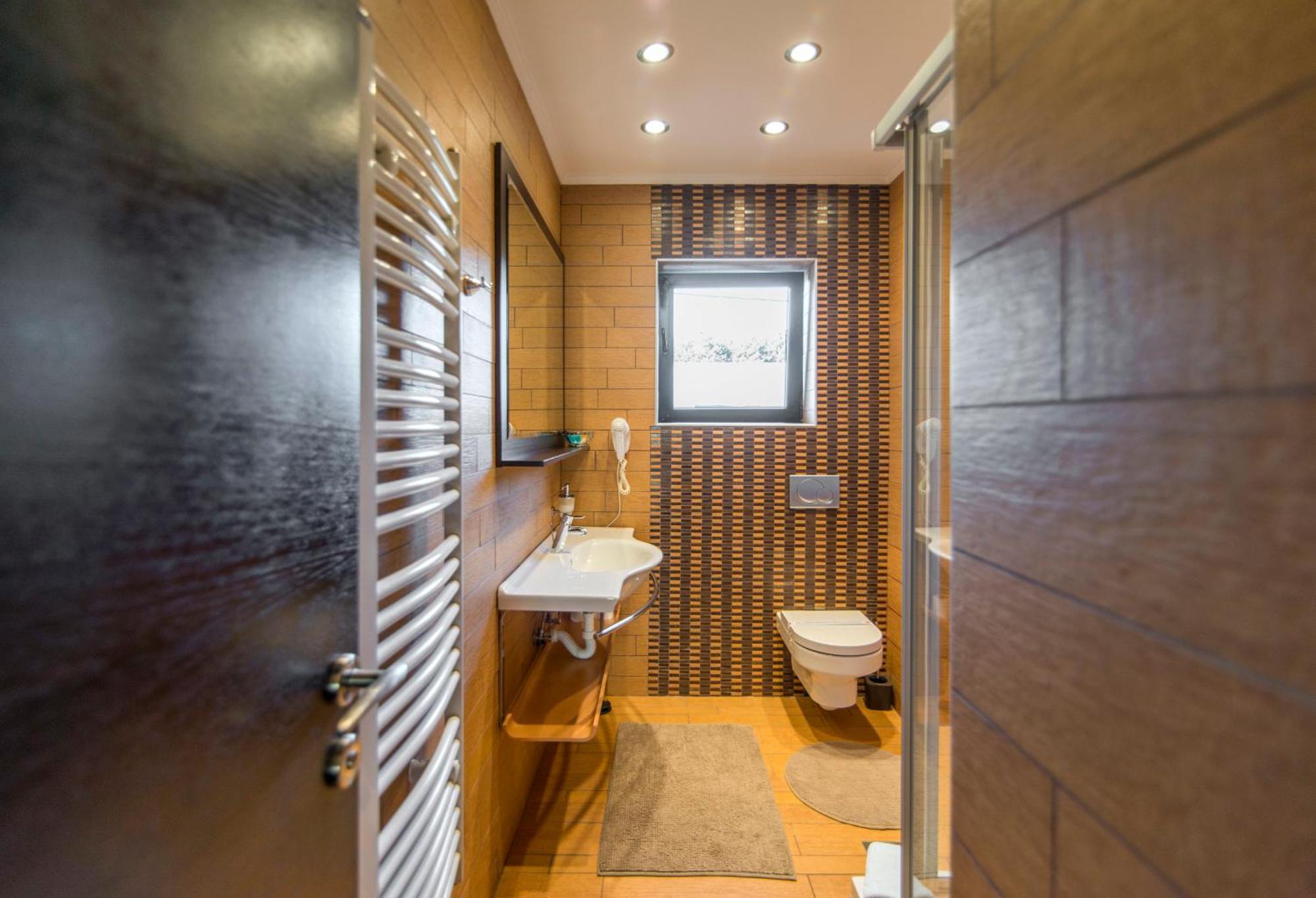 Guest House Panorama Aqualux With Free Parking نوفي ساد المظهر الخارجي الصورة