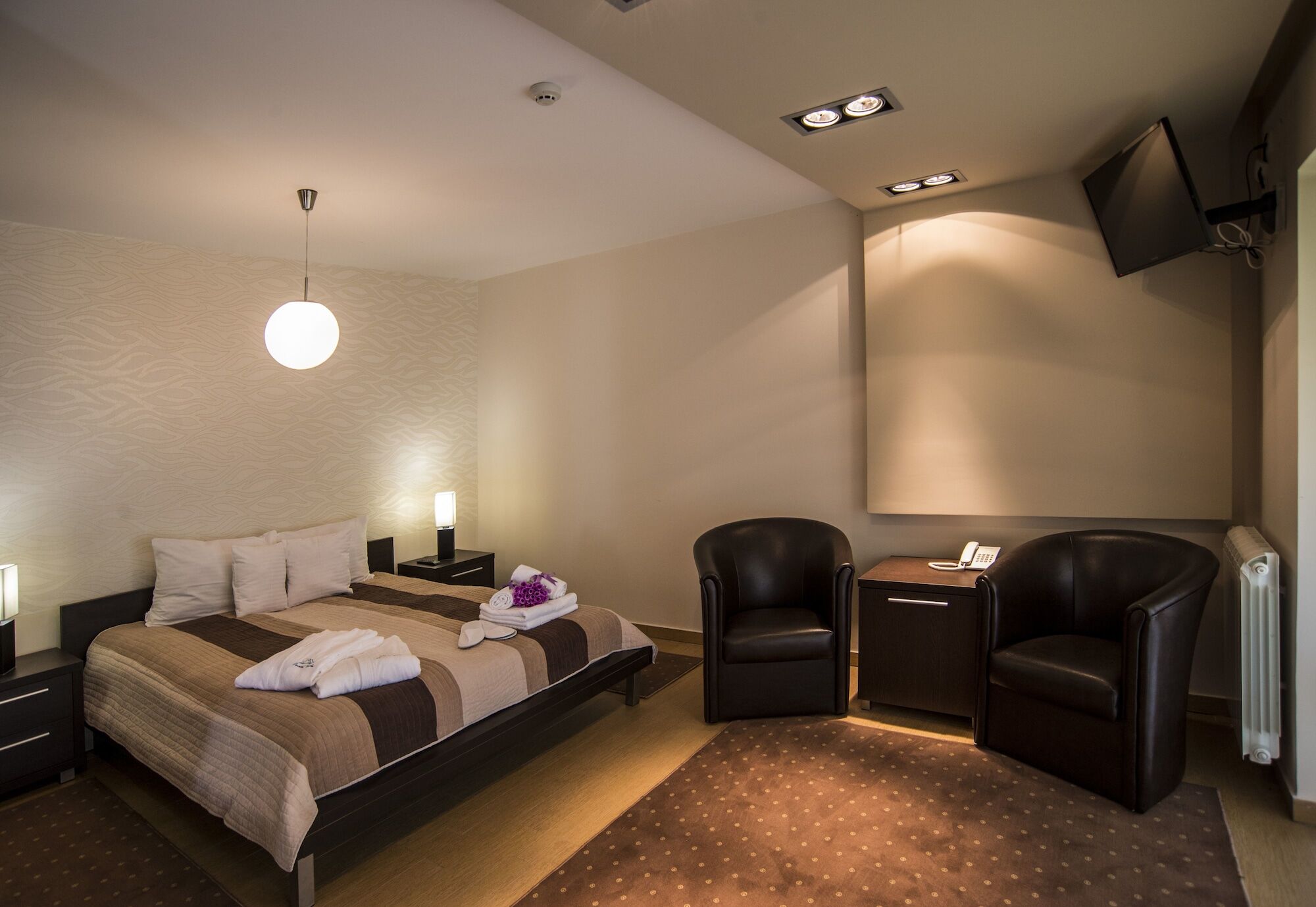 Guest House Panorama Aqualux With Free Parking نوفي ساد المظهر الخارجي الصورة